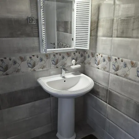 アパート Agava Club