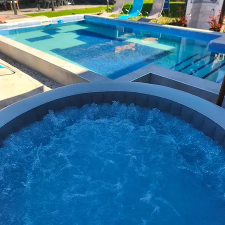 アパート Agava Club *